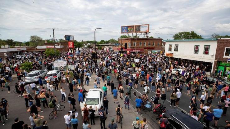 ABDde öfke büyük: Halk sokaklara döküldü