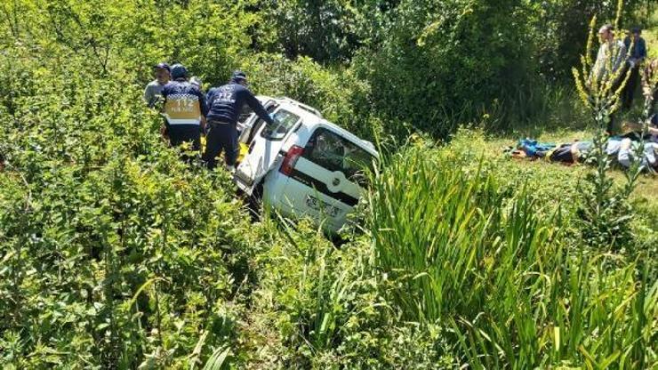 Samsunda hafif ticari araç şarampole devrildi: 1 ölü, 4 yaralı