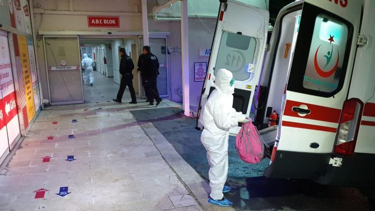 Anneleri koronavirüse yakalanan Türk aile, Mısırdan ambulans uçakla getirildi