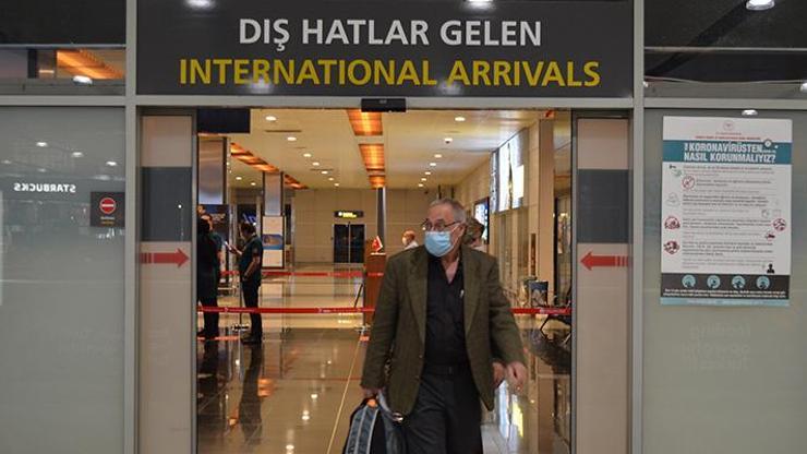 Son dakika haber Sabiha Gökçen Havalimanına yurt dışından gelen ilk yolcu uçağı indi