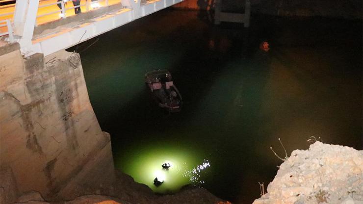 Son dakika haberi... Minibüs Fırat Nehrine düştü: 5 ölü | Video