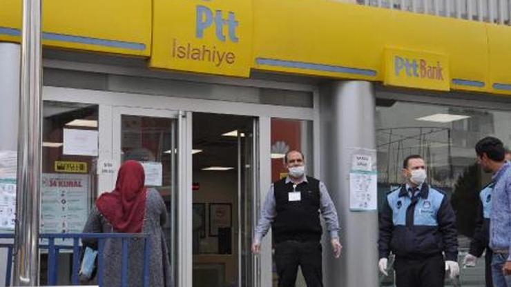 Karantinaya alınan PTT şubesi açıldı