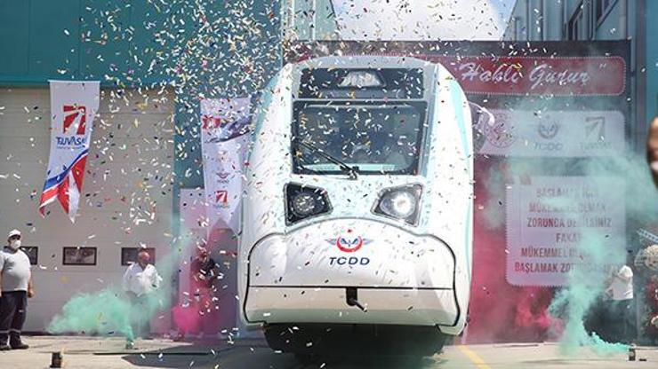 Son dakika... Milli elektrikli tren raylara indi | Video