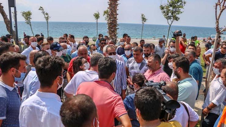 Son dakika... Antalyada gergin anlar Konyaaltı Sahilinde loca arbedesi
