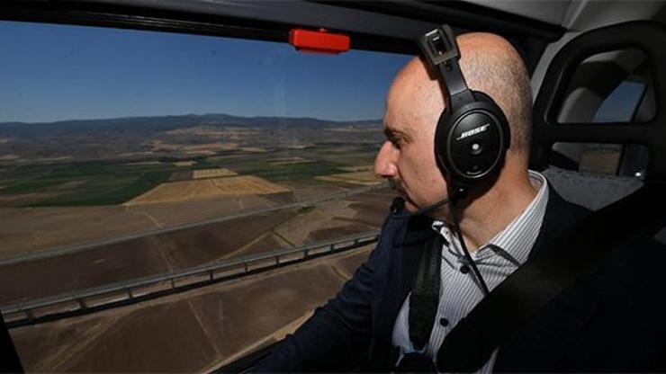 Karaismailoğlu, Ankara-Sivas YHT Projesini helikopter ile havadan inceledi