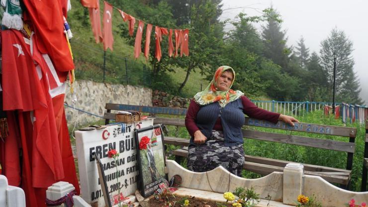 Son dakika... Şehit Eren Bülbülün annesi: Şehit yavrum tüm Türkiyenin acısı oldu
