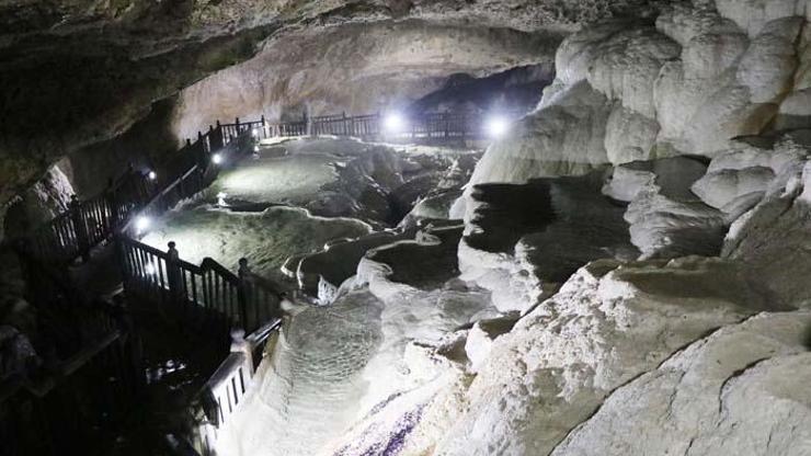 Yeraltındaki gizli Pamukkale Kaklık Mağarasında çökme tehlikesi