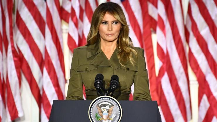 Melania Trumpın başı yeni çıkacak kitapla dertte: Konuşmaları gizlice kaydetmiş