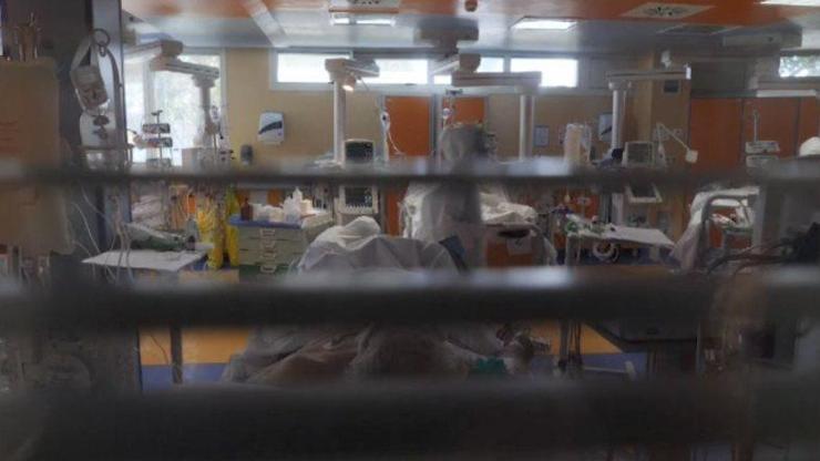 Son 1 haftada 5 doktor vefat etti: Sağlıkçıları kuralsızlık ve duyarsızlık öldürüyor | Video