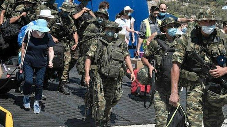 Son dakika... Yunanistandan yeni provokasyon mu Meis Adasına asker çıkarttığı iddia ediliyor | Video