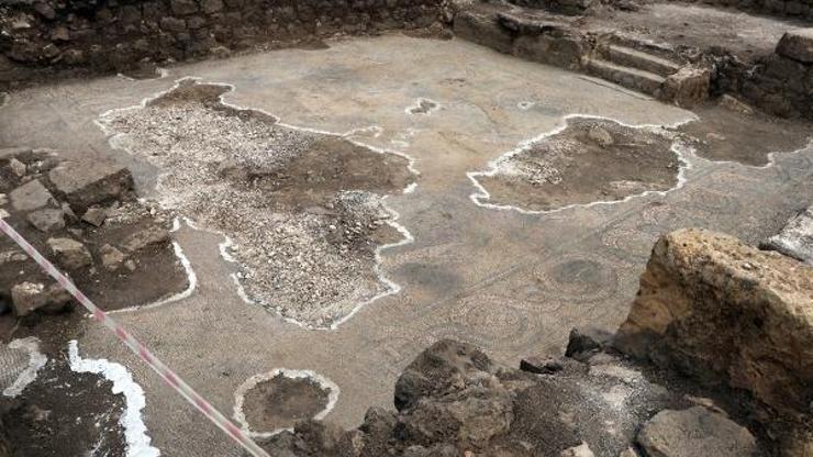 Son dakika.. 1600 yıllık Gola mozaiklerini tahrip ettiler