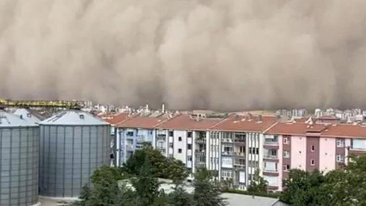 Son dakika... Ankarada kum fırtınası: Polatlıyı devasa toz bulutu kapladı | Video