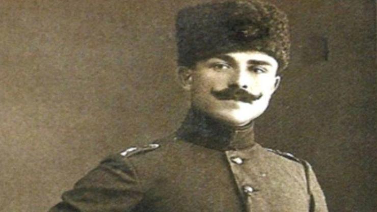 Mustafa Ertuğrul Aker kimdir | Video