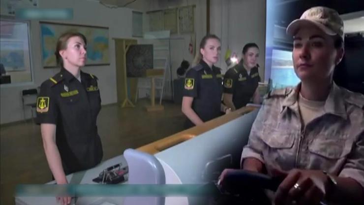 Son Dakika Karadenizde bir ilk: Kadın askerler tatbikatta | Video