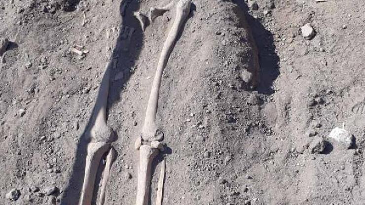 Son dakika.. Diyarbakır surlarında Orta Çağa ait insan iskeletleri bulundu