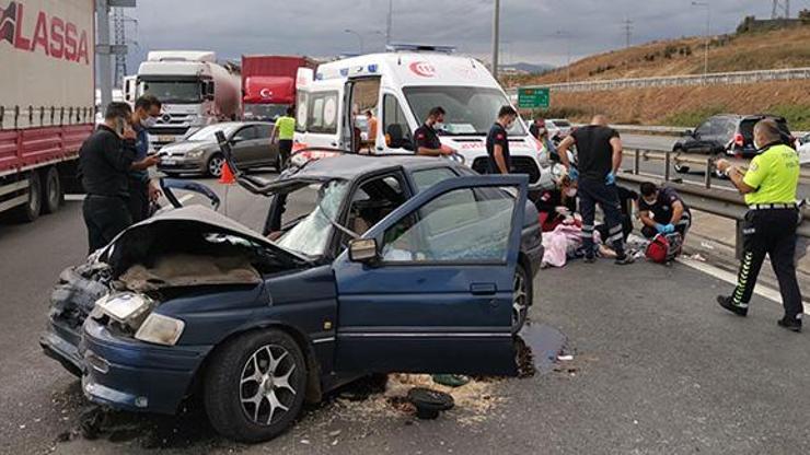 Son dakika... Anadolu Otoyolunda otomobil kamyona çarptı: 1 ölü, 4 yaralı