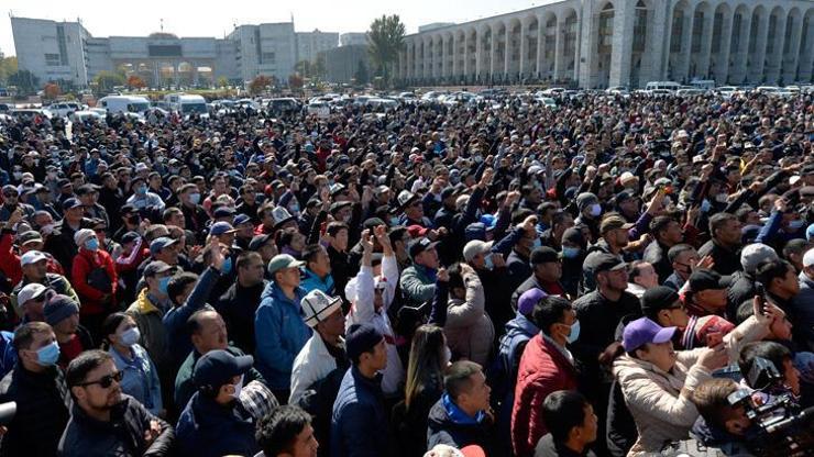 Son dakika... Kırgızistanda başkente asker yığılıyor, dünya kilitlendi | VİDEO