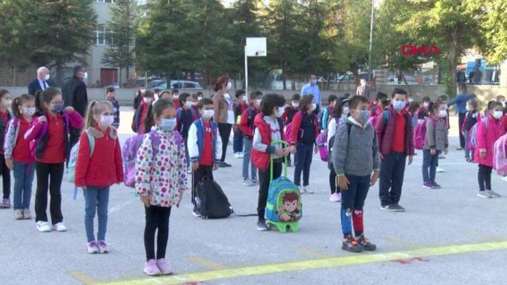 Son dakika... Bir öğrencide virüs çıkarsa ne yapılacak Bilim Kurulu üyesi yanıtladı | Video