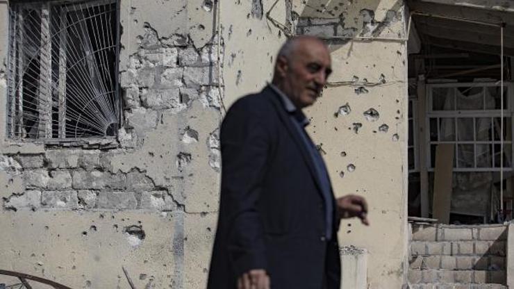 Azerbaycanda evi bombalanan doktor, asker ve halk için Terteri terk etmiyor
