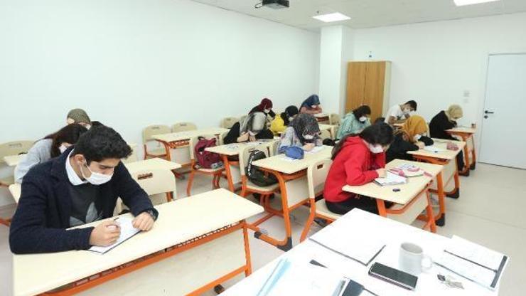 Çayırovada üniversiteye hazırlık kursları başladı