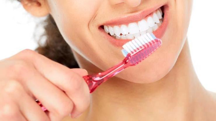 Koronavirüse karşı dezenfektan kadar etkili Evden çıkmadan önce dişlerinizi fırçalayın