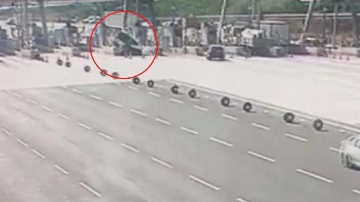 Cipin, beton bariyere çarptığı kaza kamerada | Video