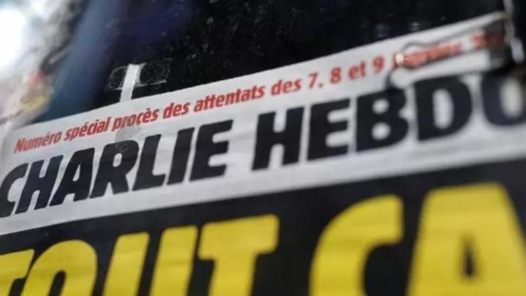 Fransız Charlie Hebdo dergisinden Cumhurbaşkanı Erdoğana iğrenç saldırı | Video