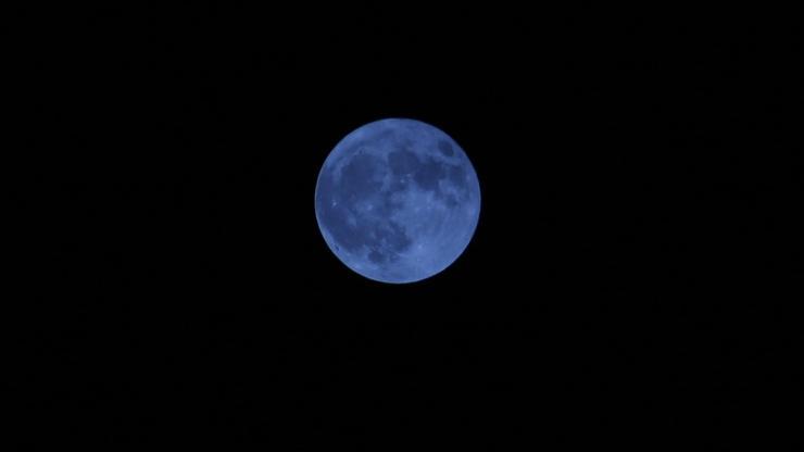 “Mavi Ay”  görsel şölen oluşturdu