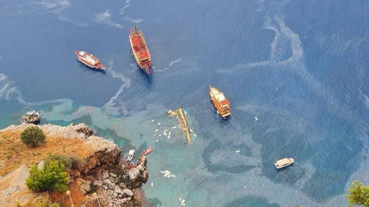Antalyada tur teknesi battı | Video