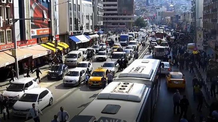 İzmirde deprem sırasındaki korku ve panik mobese kameralarında
