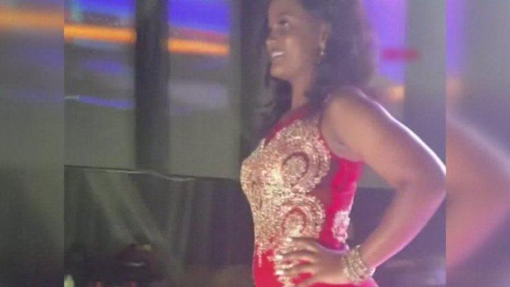 Miss Uganda modelleri bu kez partide yakalandı | Video