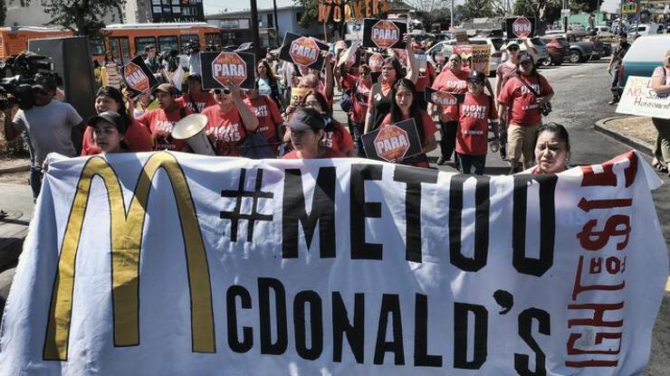 Londrada McDonalds çalışanları greve gitti