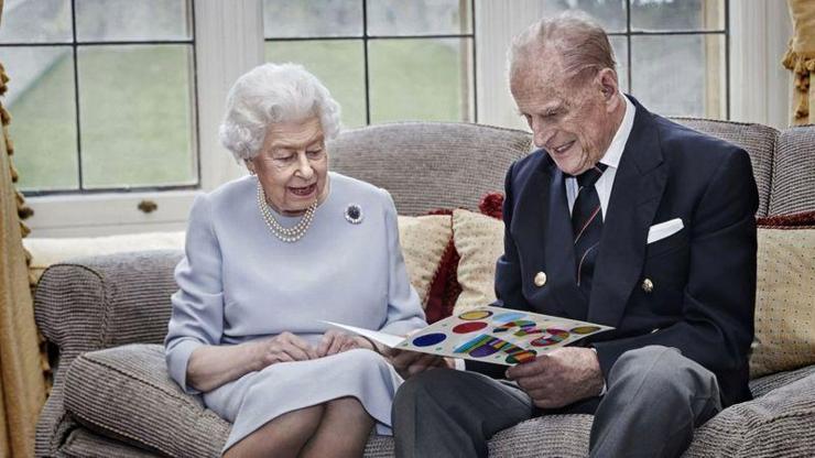 İngiltere Kraliçesi 2. Elizabeth ve eşi Prens Philip 73. evlilik yıl dönümlerini kutluyor