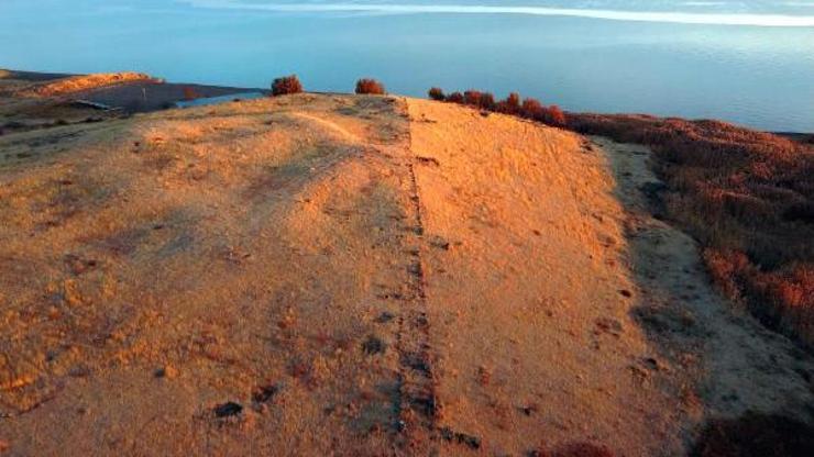 Van Gölünde Urartu dönemine ait kalıntılar bulundu
