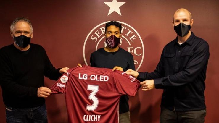 Gael Clichy imzayı attı