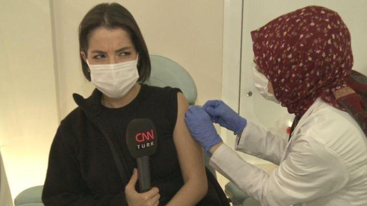 Aşı gönüllüsü CNN TÜRK muhabiri 2. dozu oldu | Video