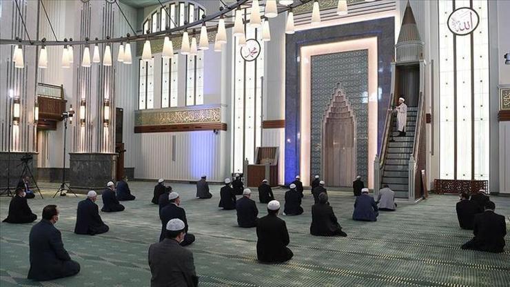 Bugün Cuma namazı kılınacak mı, kısıtlandı mı 11 Aralık Cuma Diyanet’ten Cuma namazı açıklaması