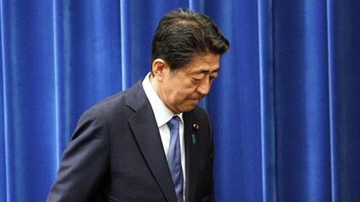 Japonya Başbakanı halktan özür diledi | Video