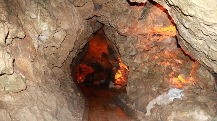 Türkiyenin turizme açılan ilk mağarası Gören hayran kalıyor