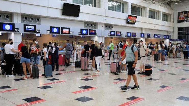Antalyaya havayoluyla gelen- giden toplam yolcu 10 milyona ulaştı