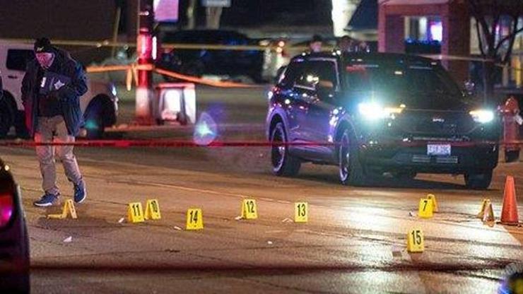 ABDnin Chicago kentinde silahlı saldırgan 5 kişiyi öldürdü, 2 kişiyi yaraladı