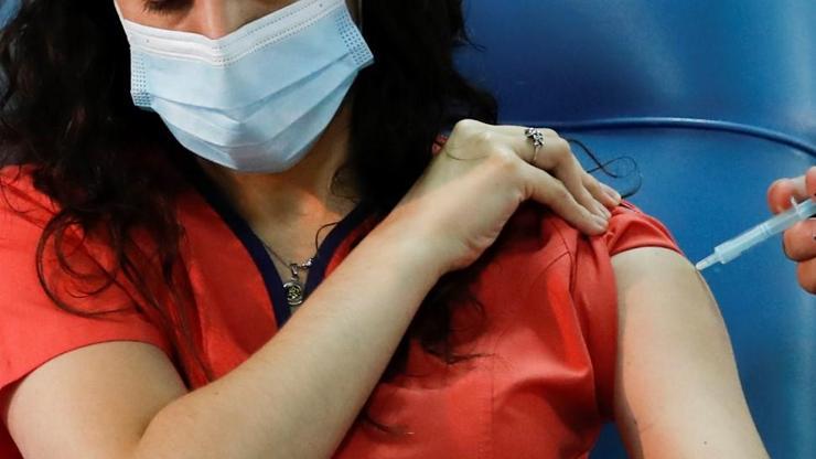 Koronavirüs aşı takvimi öncelik sırası belli oldu Kim, ne zaman covid-19 aşısı olabilecek