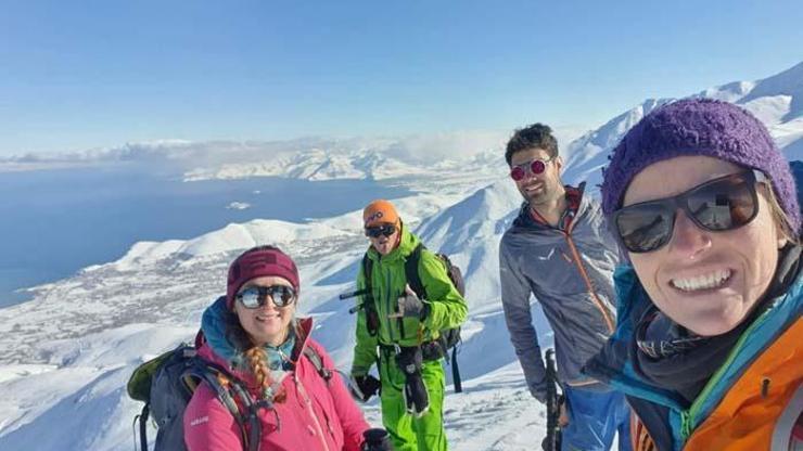 Artos Dağı zirvesinde kayak keyfi