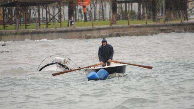 Şiddetli fırtınada balıkçı teknesi battı