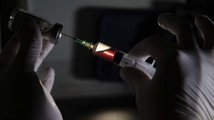 Koronavirüs aşısı ölümlere neden oluyor mu Avrupa İlaç Ajansı’ndan açıklama