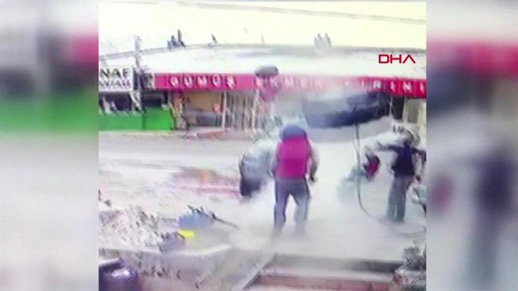 Traktör lastiği böyle patladı