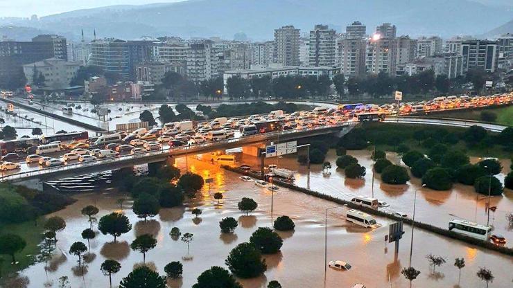 İzmir’de kamu çalışanları kaç gün izinli, yarın izinliler mi İZBAN seferleri çalışıyor mu iptal olan İZBAN seferleri ve güzergahları