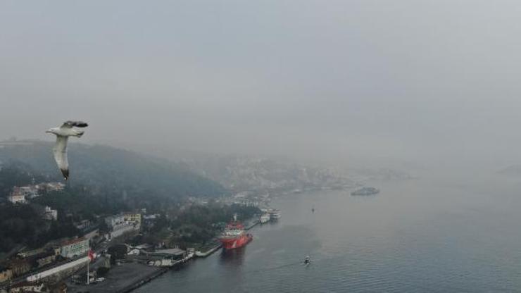 İstanbul Boğazında sis etkili oldu
