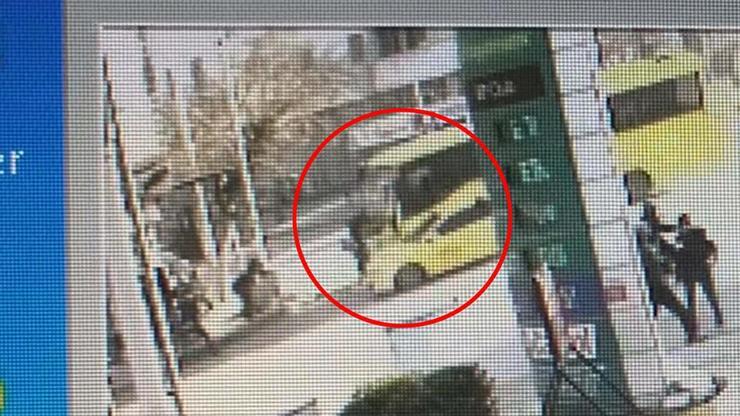 Halk otobüsü büfeye daldı : 1 ölü