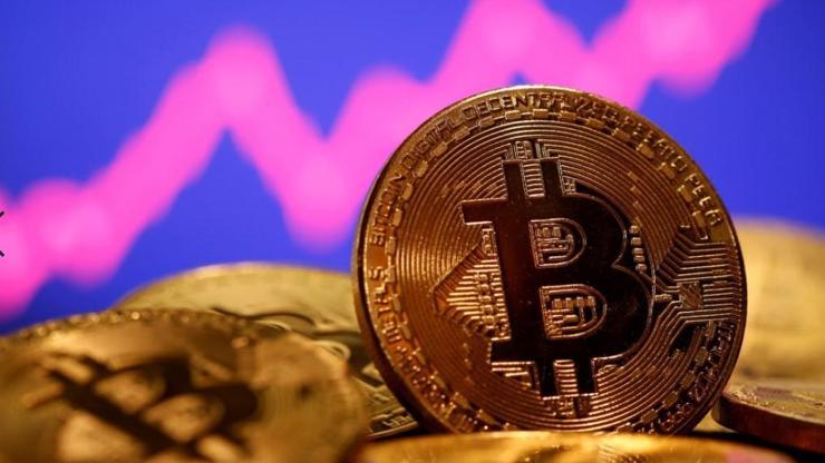Bitcoin fiyatlarında sert hareket: Bir günde yüzde 16 düştü